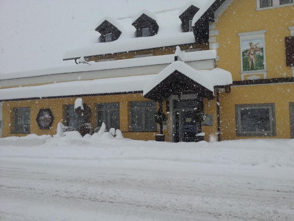 Hotel Postwirt à Seeboden Extérieur photo