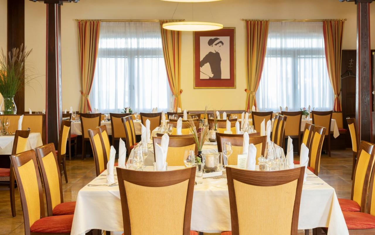 Hotel Postwirt à Seeboden Extérieur photo
